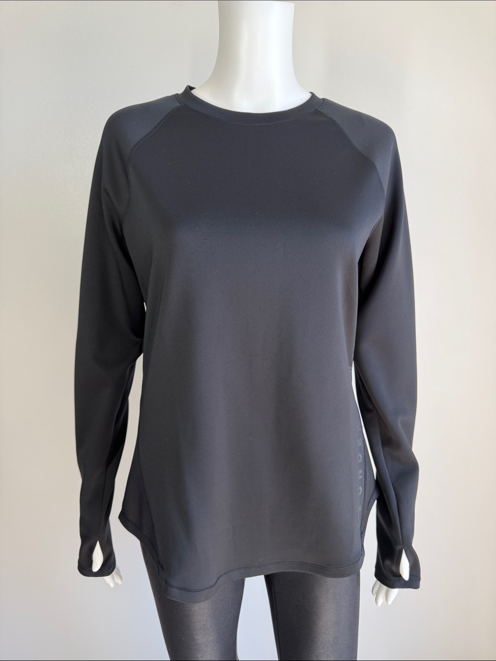 Under Armour ColdGear Fitted Long Sleeve Athletic Top Black - Size M